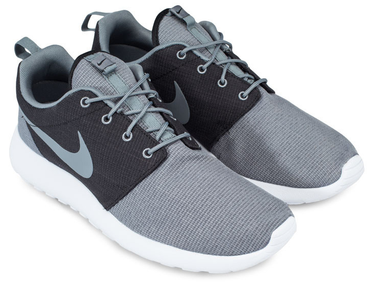 How to clean hot sale white roshe shoes